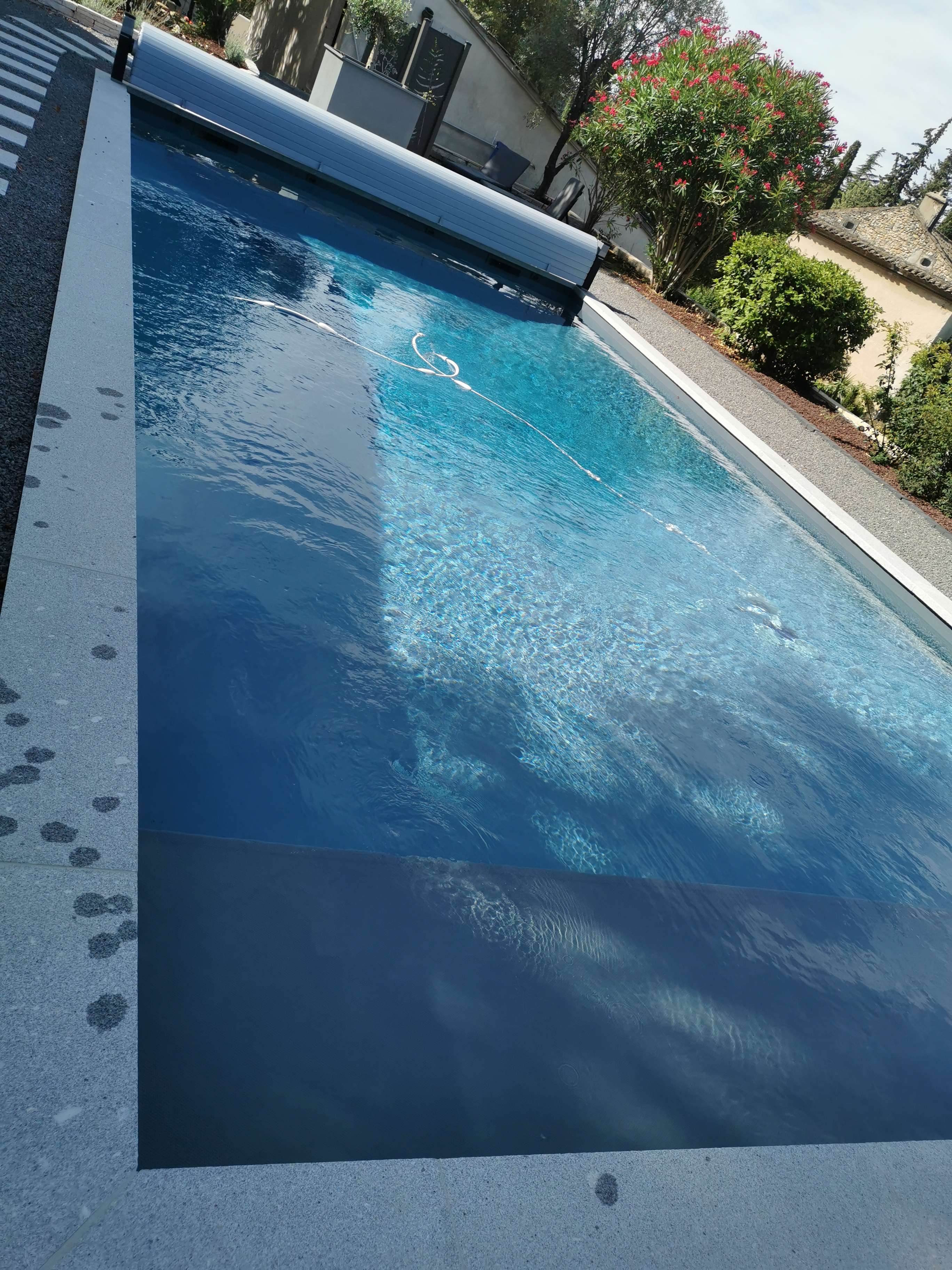 Environnement autour de la piscine
