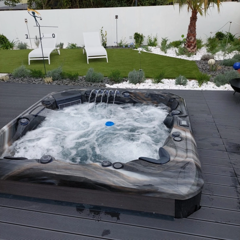 leve couverture 3 - vente de spas Tournon-sur-Rhône leve couverture 3 - vente de spas Tournon-sur-Rhône
